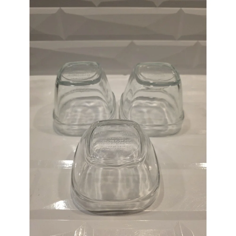 Rubbermaid Glass Food Storage Containers Lot - 2 - 1.5 Cup, 1 - 1 Cup & 5 Lids